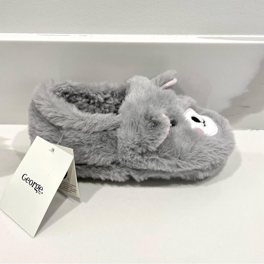 🟠5/$25 NEW George Fuzzy Bear Slippers (size 9/10)